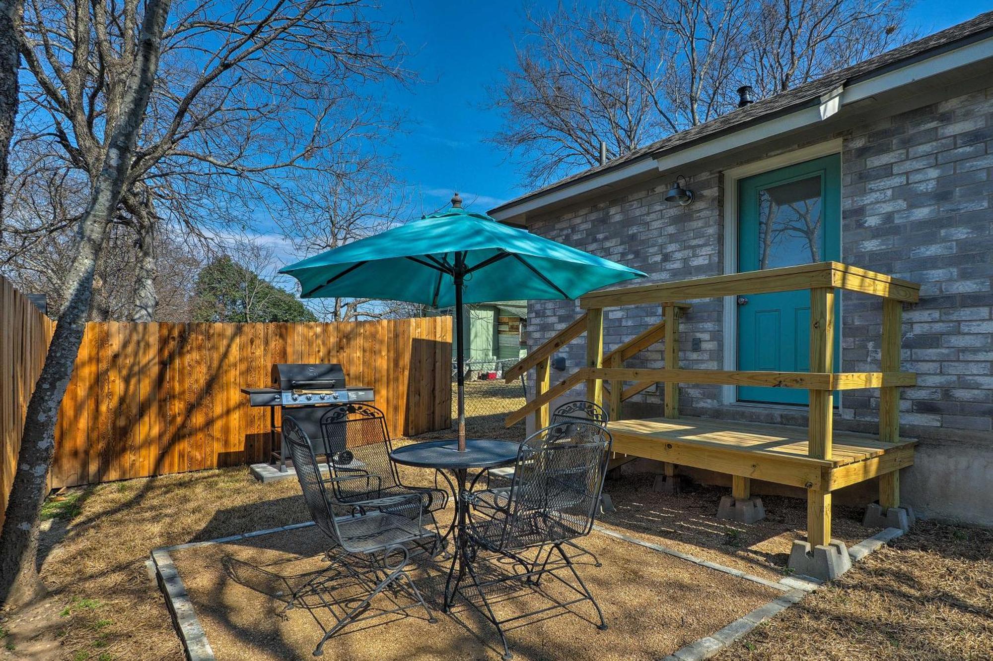 Cozy Home Blocks To Georgetown Square And Su! 외부 사진
