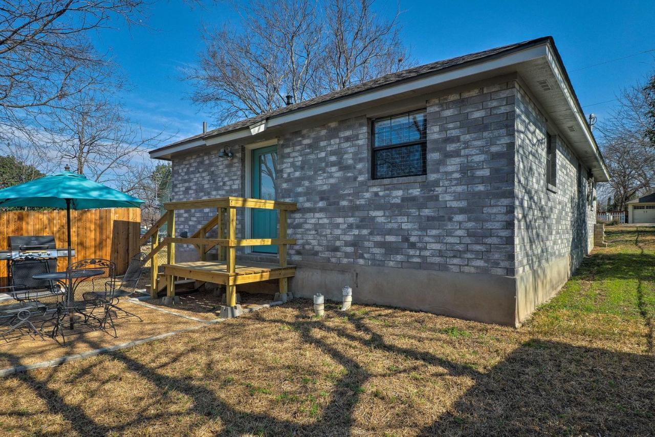 Cozy Home Blocks To Georgetown Square And Su! 외부 사진